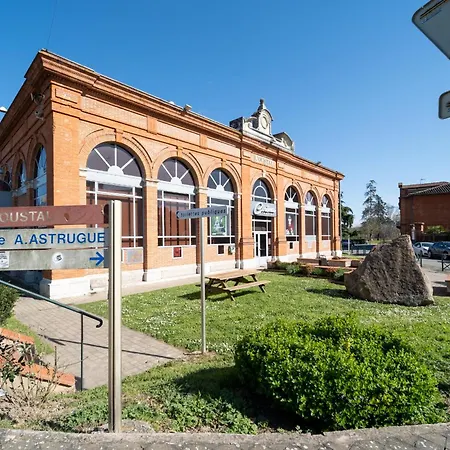 Evasions-Eclipse, Centre-Ville, Gare Auterive  Extérieur photo