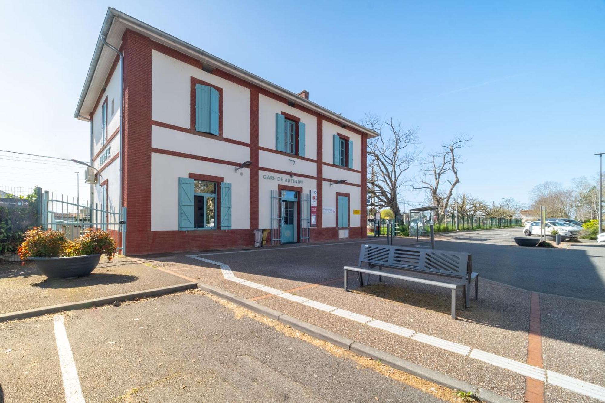 Evasions-eclipse, Centre-ville, Gare Auterive (Haute-Garonne)